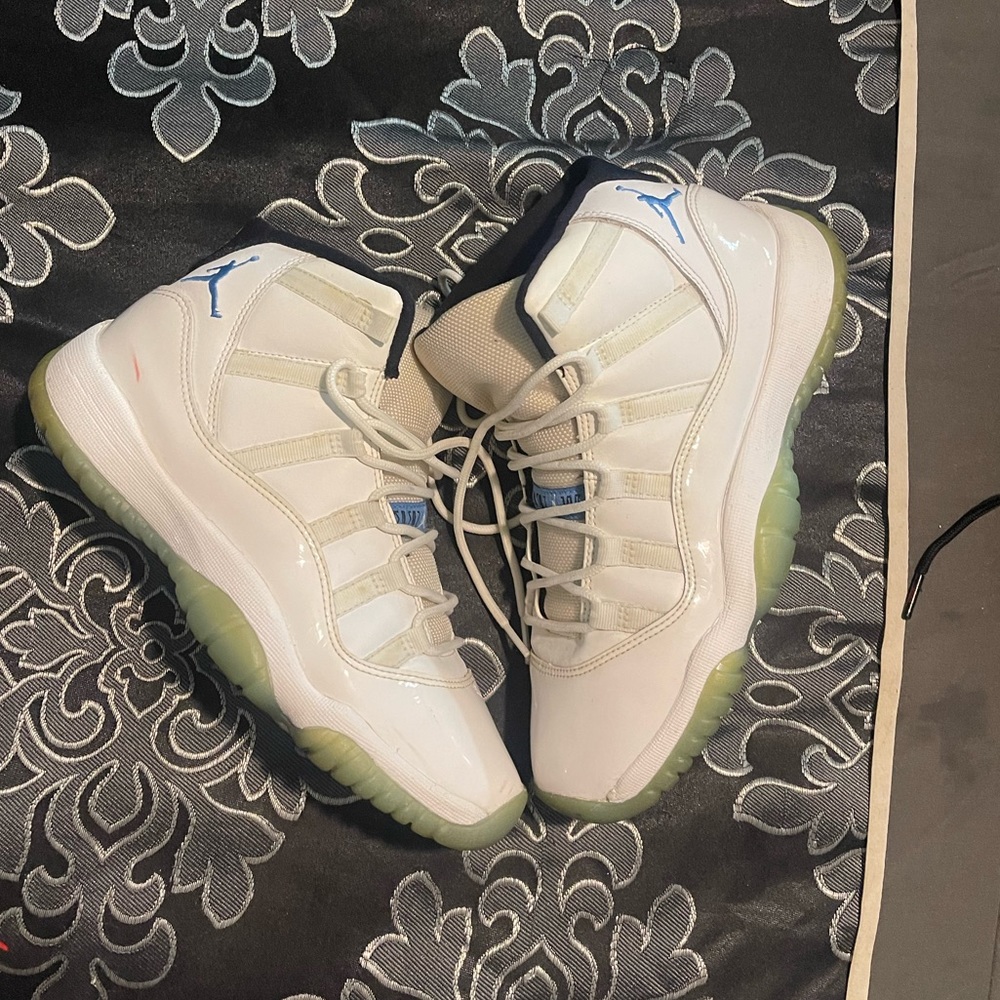 Jordan 11s
